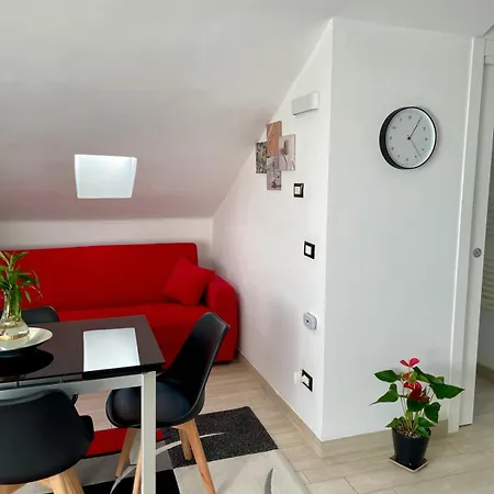 Lägenhet Mansardina *